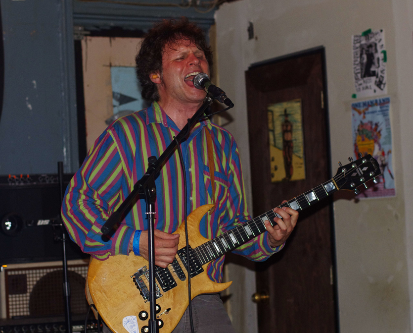 Evan Symons at One Man Band Festival May
                2013